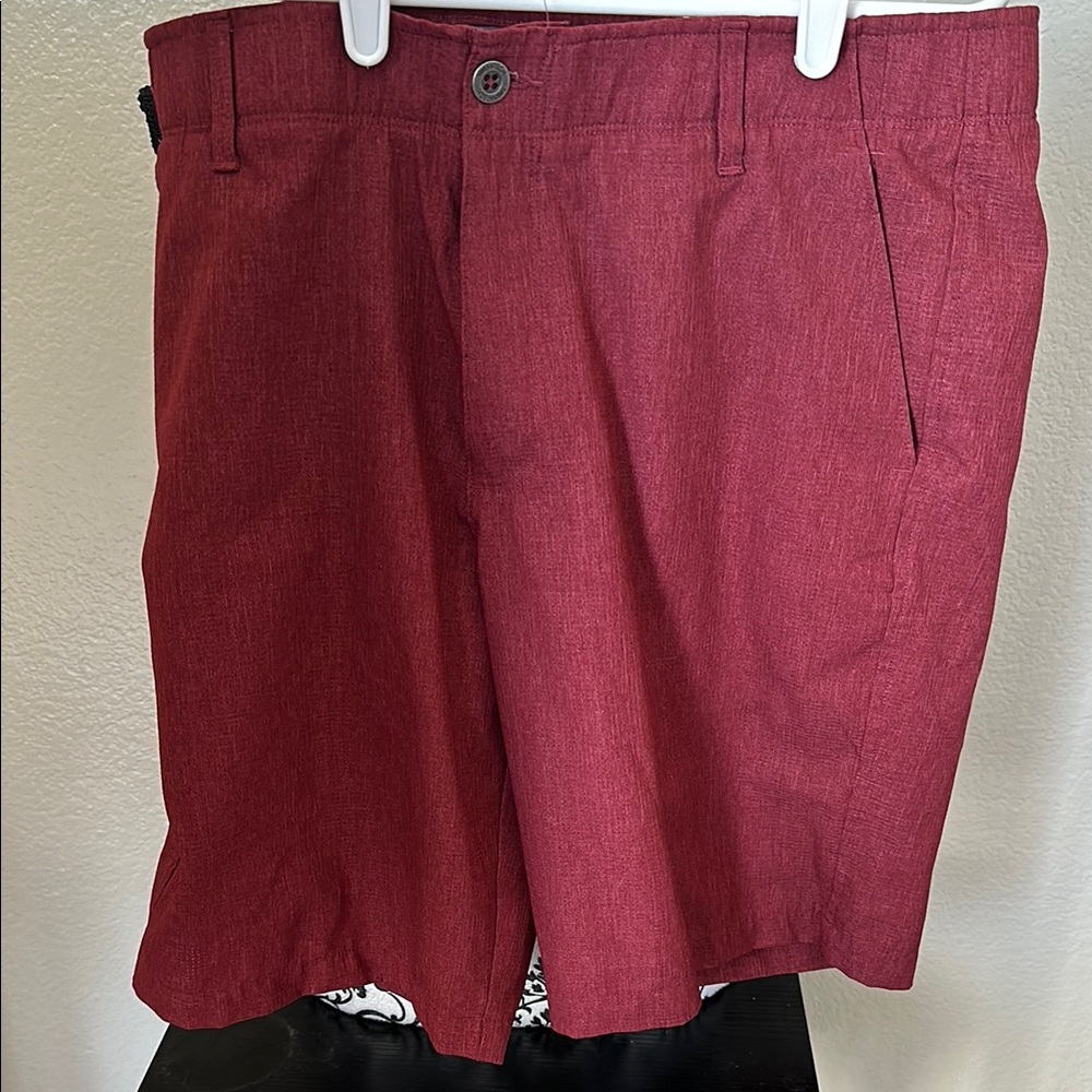 Swiss tech Men’s Maroon Simple Shorts 34